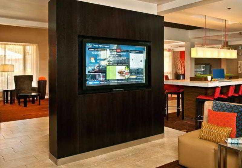 Courtyard By Marriott Феєтвілл Екстер'єр фото