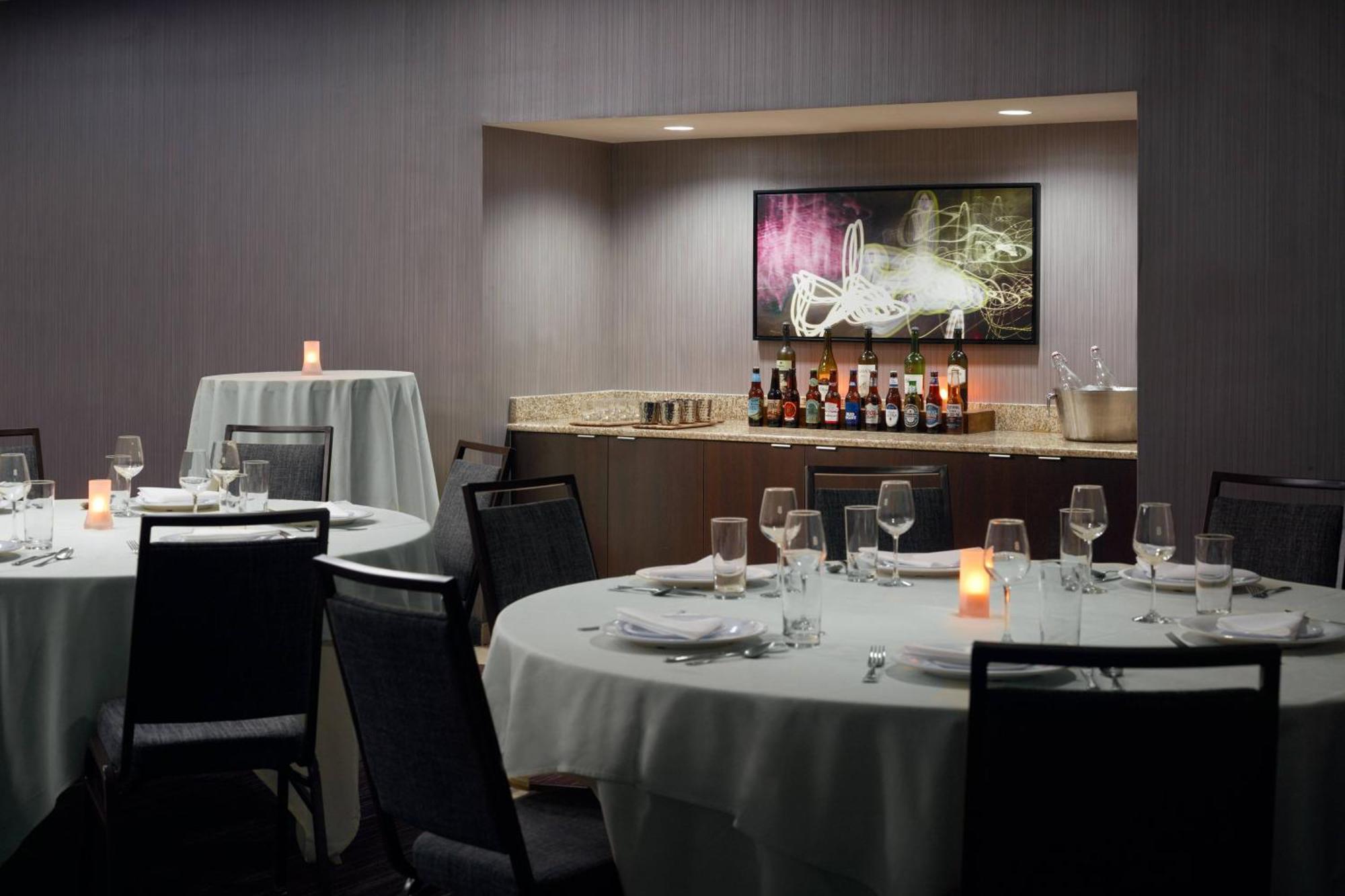 Courtyard By Marriott Феєтвілл Екстер'єр фото